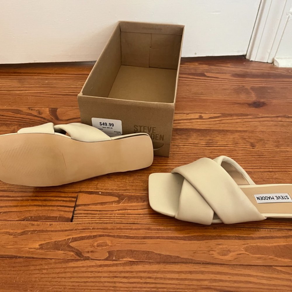 Steve Madden Mayra slide sandal in bone, size 6, square toe, flat - Picture 4 of 6